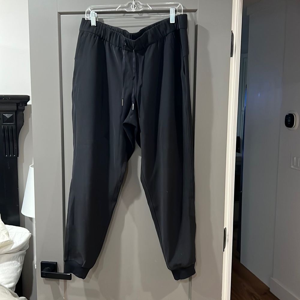 Lulu joggers